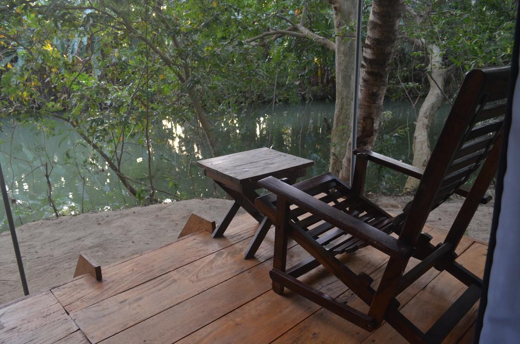 Luxury tent Makulu Safari Camping